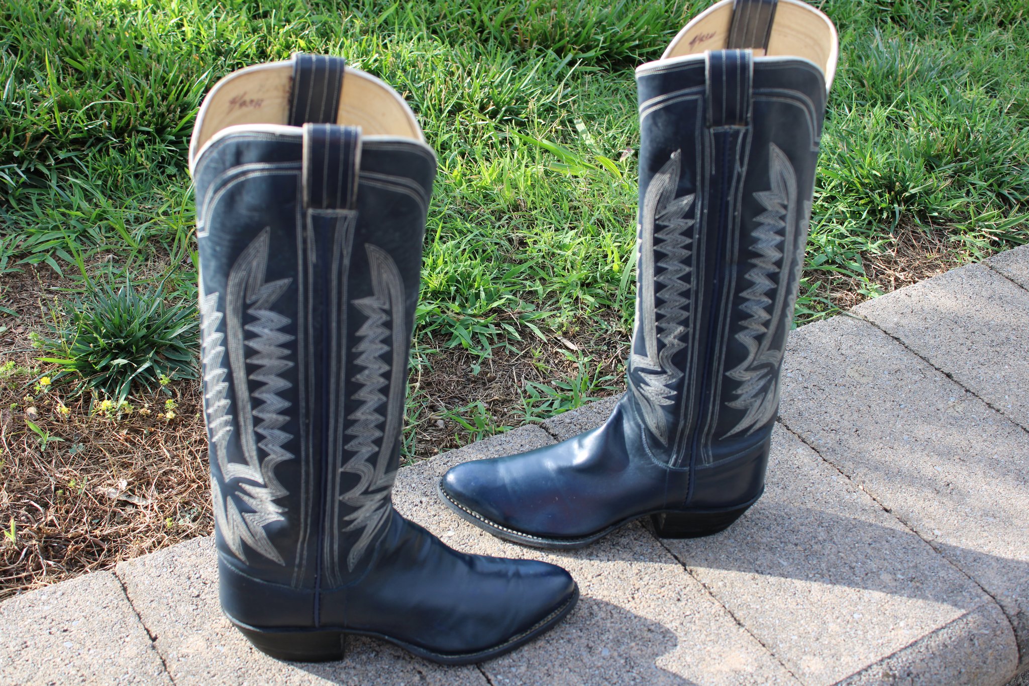 M.L. Leddy Leddy's Women's Navy 6.5 B