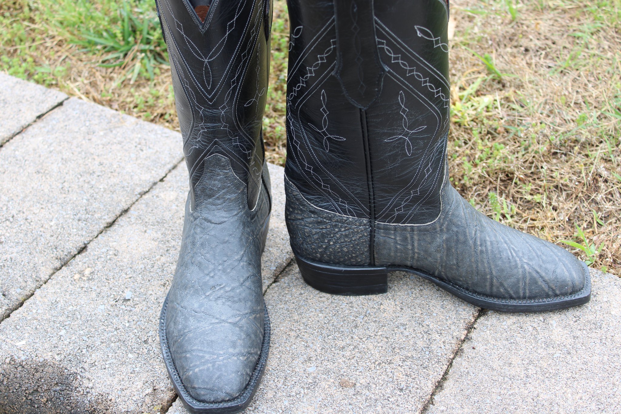 Santana's Grey Elephant French Toe 9.5 D