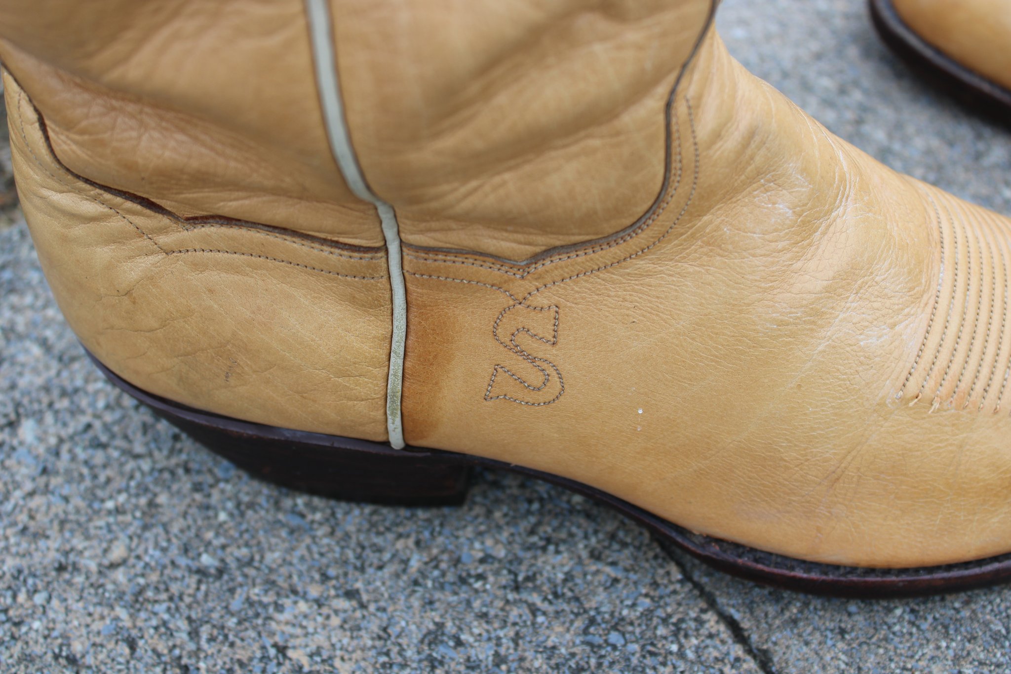T.O. Stanley Tan Calfskin 9.5 D