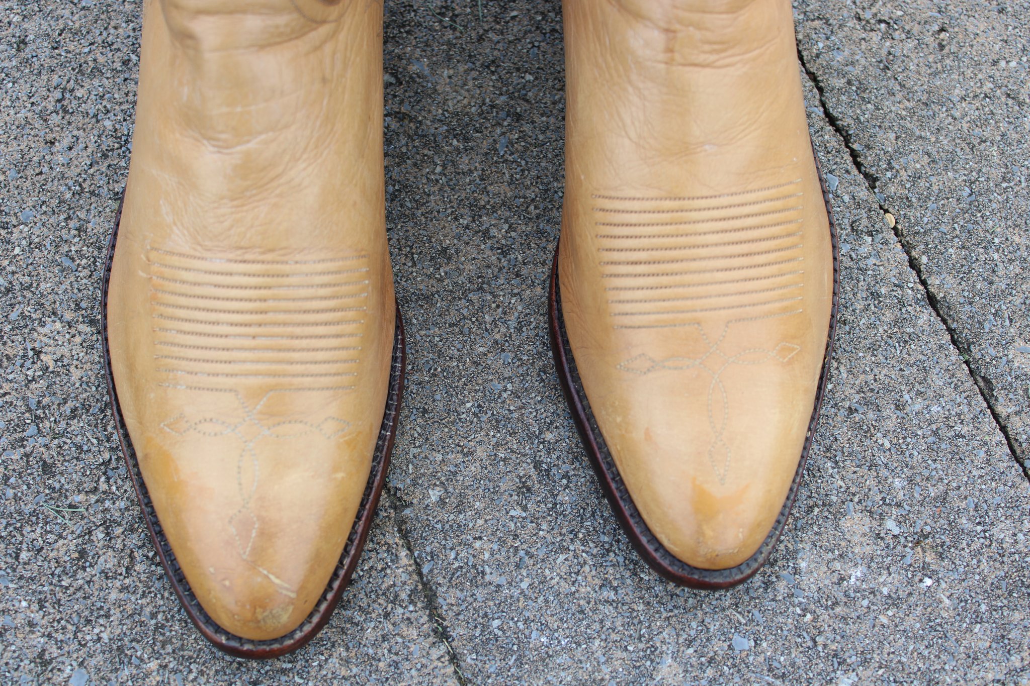 T.O. Stanley Tan Calfskin 9.5 D