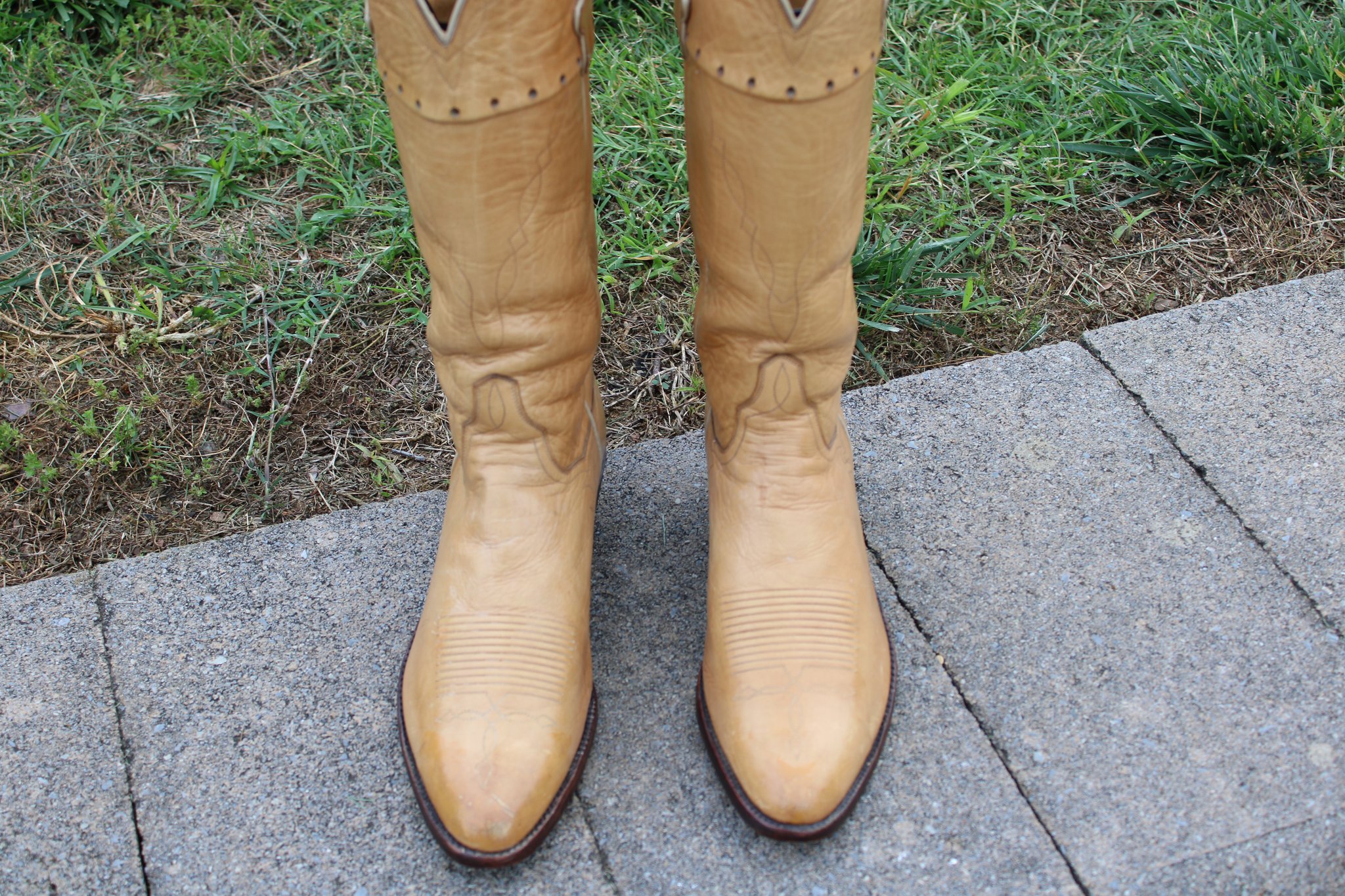 T.O. Stanley Tan Calfskin 9.5 D