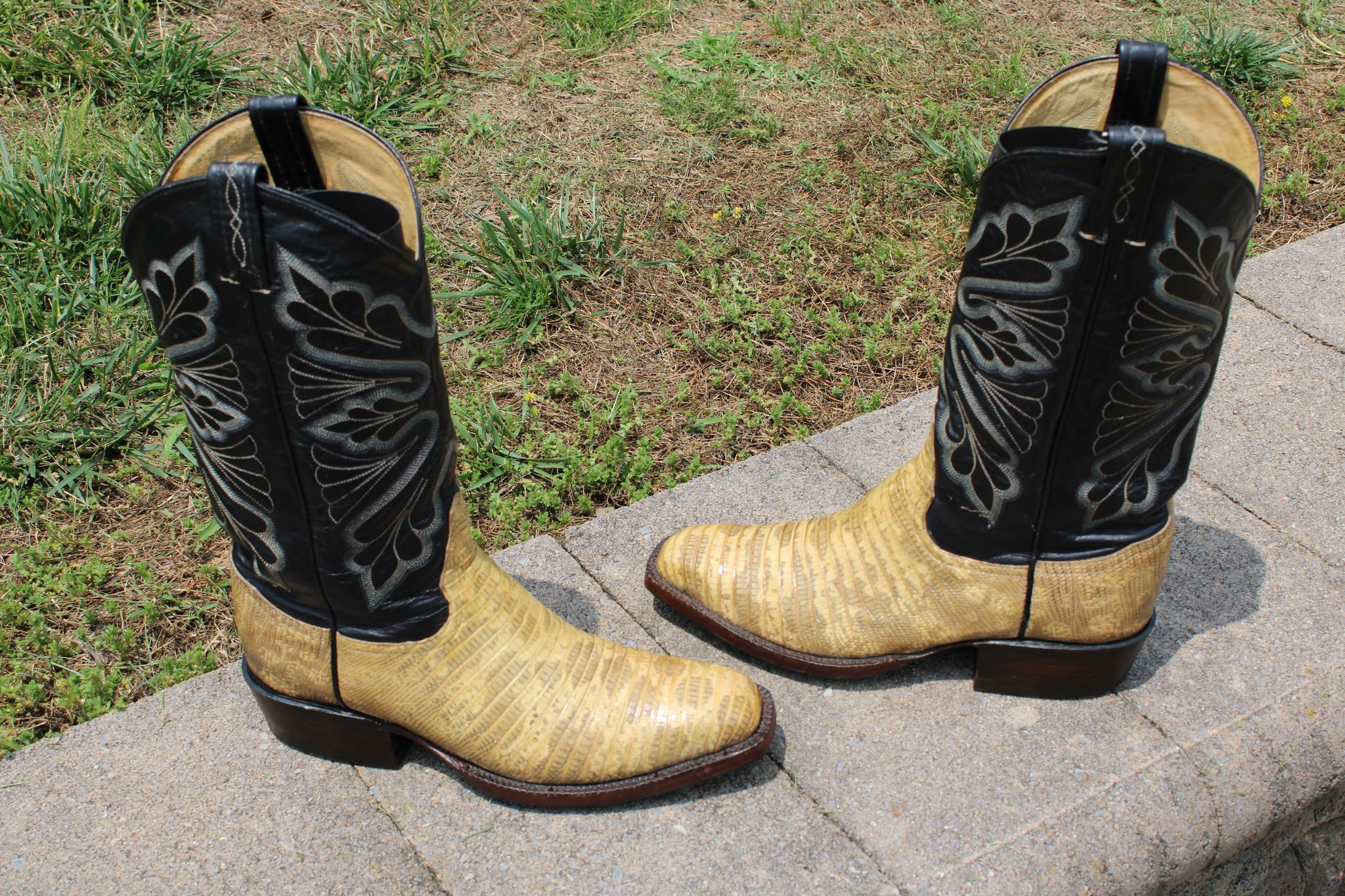 Tony Lama Natural Teju Lizard 9.5 D