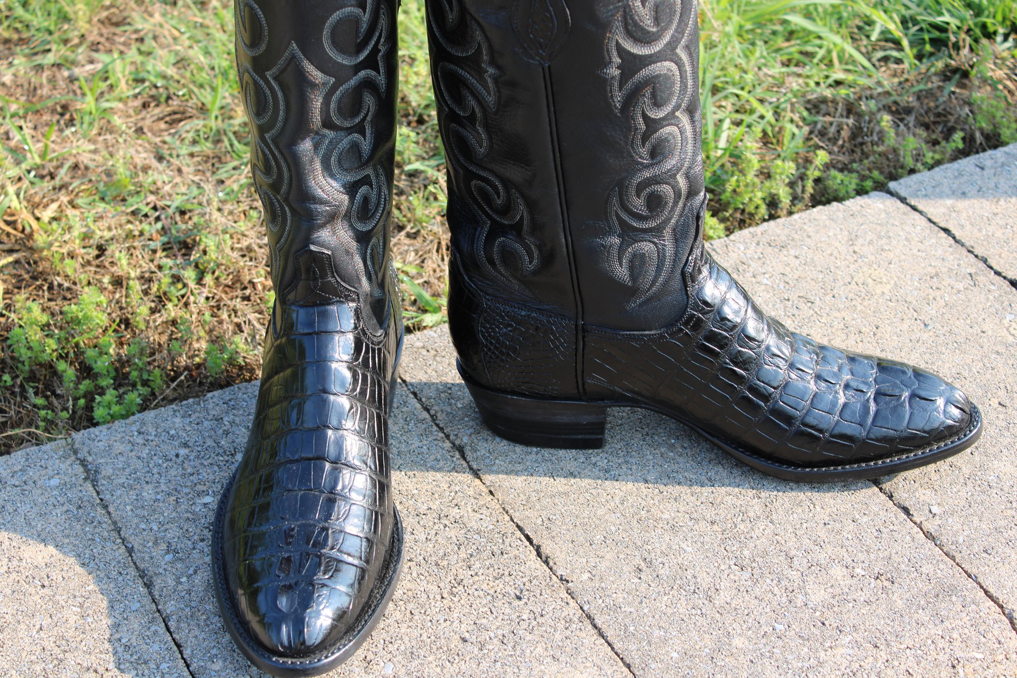 Unknown Black Gator Tails 9.5 D