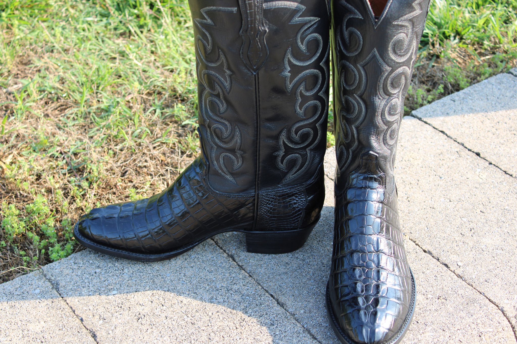 Unknown Black Gator Tails 9.5 D